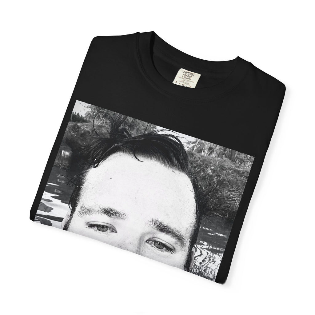 LISH jery Portrait T-Shirt — Black & White Selfie Print