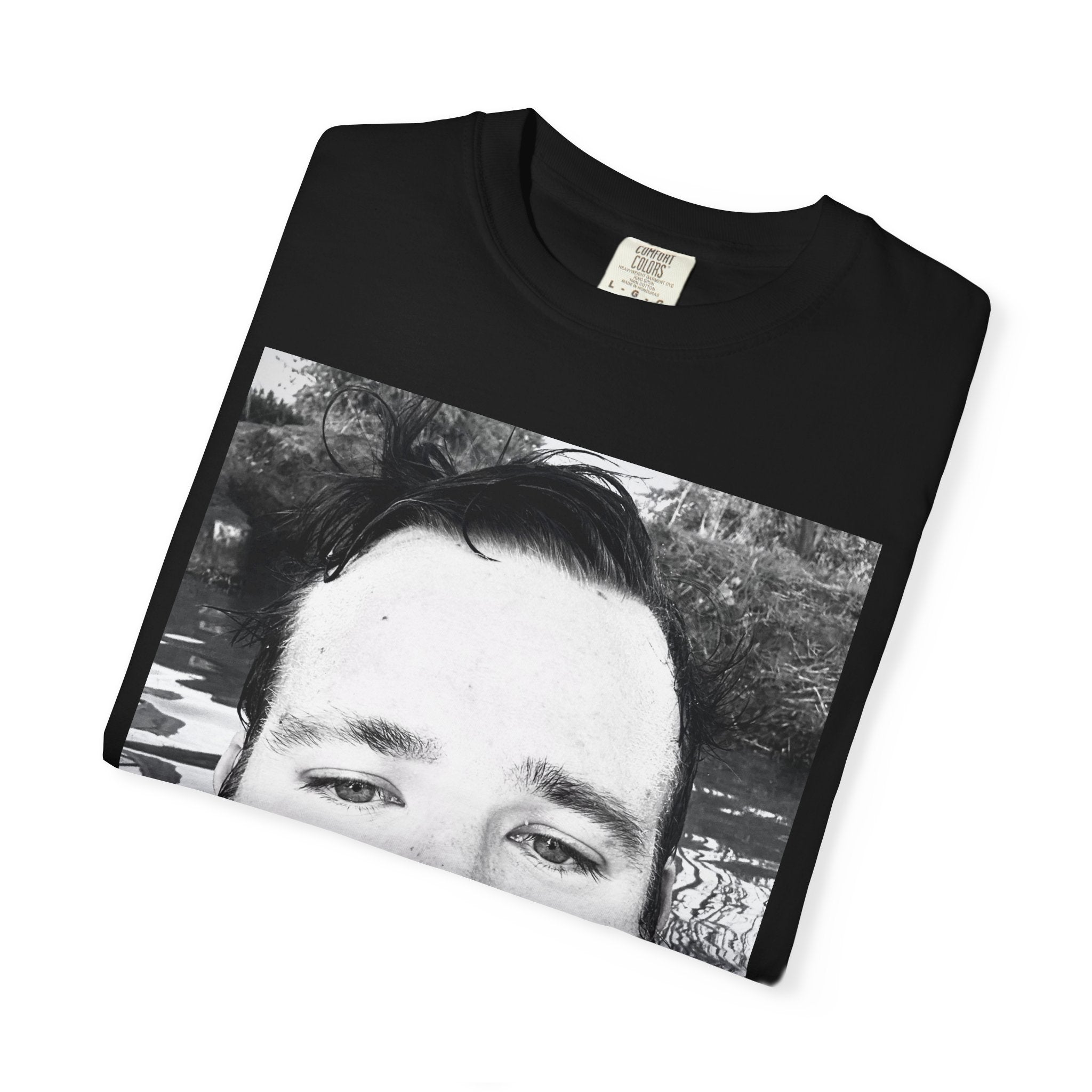 LISH jery Portrait T-Shirt — Black & White Selfie Print