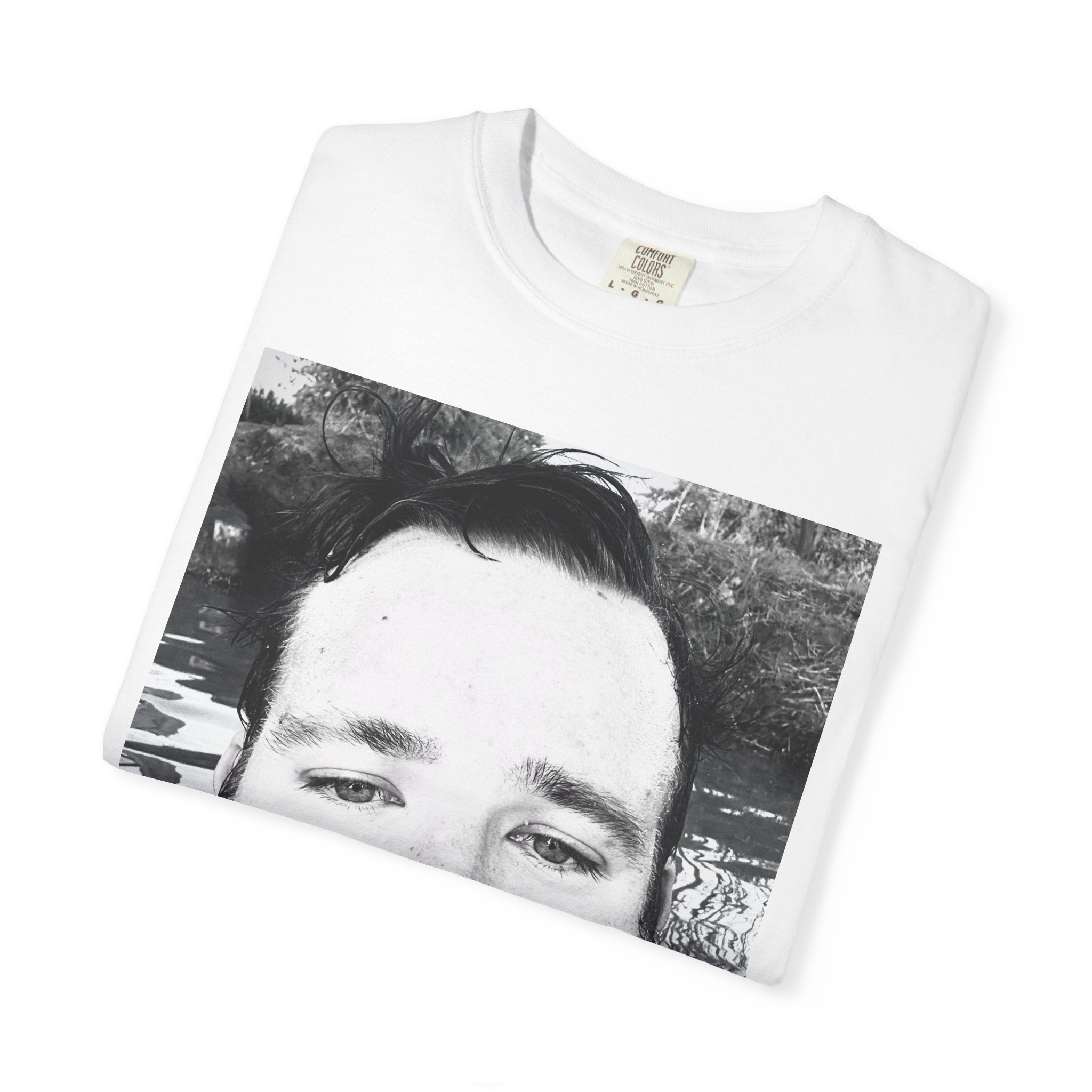 LISH jery Portrait T-Shirt — Black & White Selfie Print